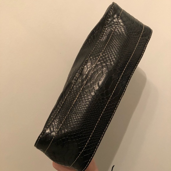 Nine West Black Snake Skin Trendy Boho Purse - Picture 5 of 8